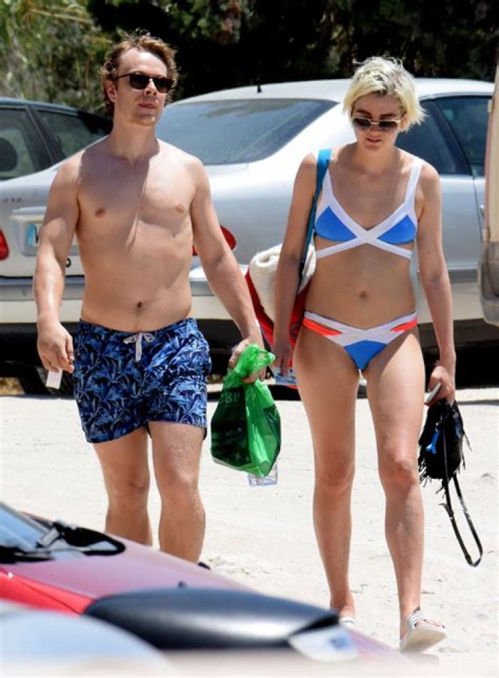 ‘GoT’ Alfie Allen With Blonde In Spain — PICS