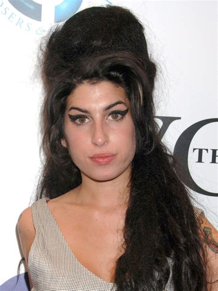 Amy Winehouse Celebrity Profile – Hollywood Life