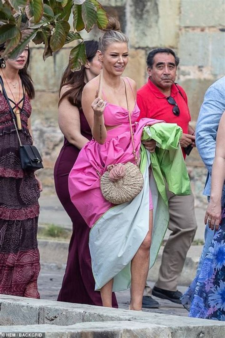 Ariana Madix Rocks Pink Dress At Wedding After Cheating Scandal – Hollywood Life