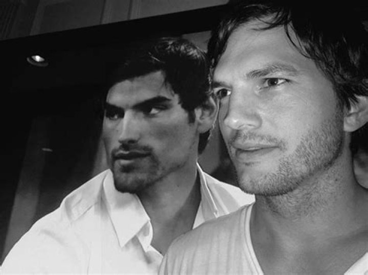 Ashton Kutcher Poses With Jared Haibon — ‘Bachelor in Paradise’ Look-A-Like – Hollywood Life