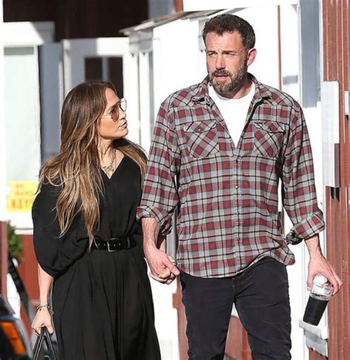 Ben Affleck & Jennifer Lopez: What They’re Looking For In Their ‘Forever Home’