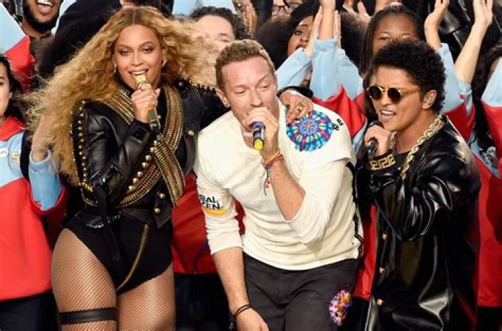 Beyonce Fangirls To Coldplay Before Her Super Bowl Halftime Performance — Watch