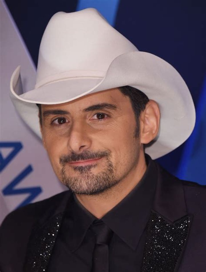 Brad Paisley Celebrity Profile – Hollywood Life