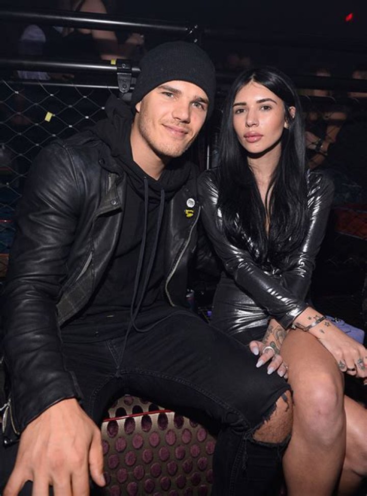 Chris Zylka & Hanna Beth End Their Engagement With Messy Public Fight