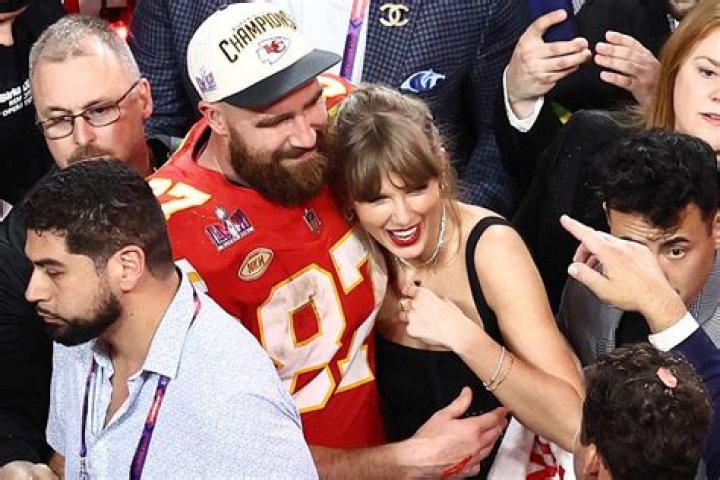 Jason Kelce Lifts Fan at Chiefs Game to Show Taylor Swift Her Sweet Sign