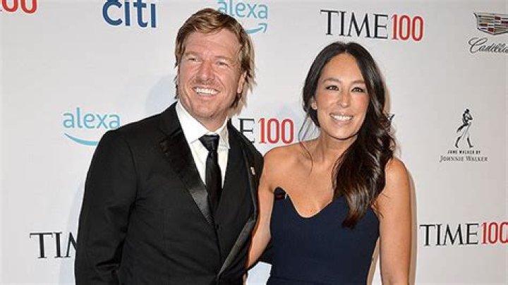Joanna Gaines Rocks Bikini While On Vacation For Anniversary With Chip – Hollywood Life