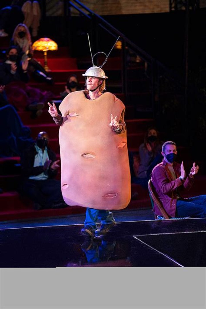 Justin Bieber Works Potato Costume As ‘Spudnik’ On ‘Friends’ Reunion – Hollywood Life