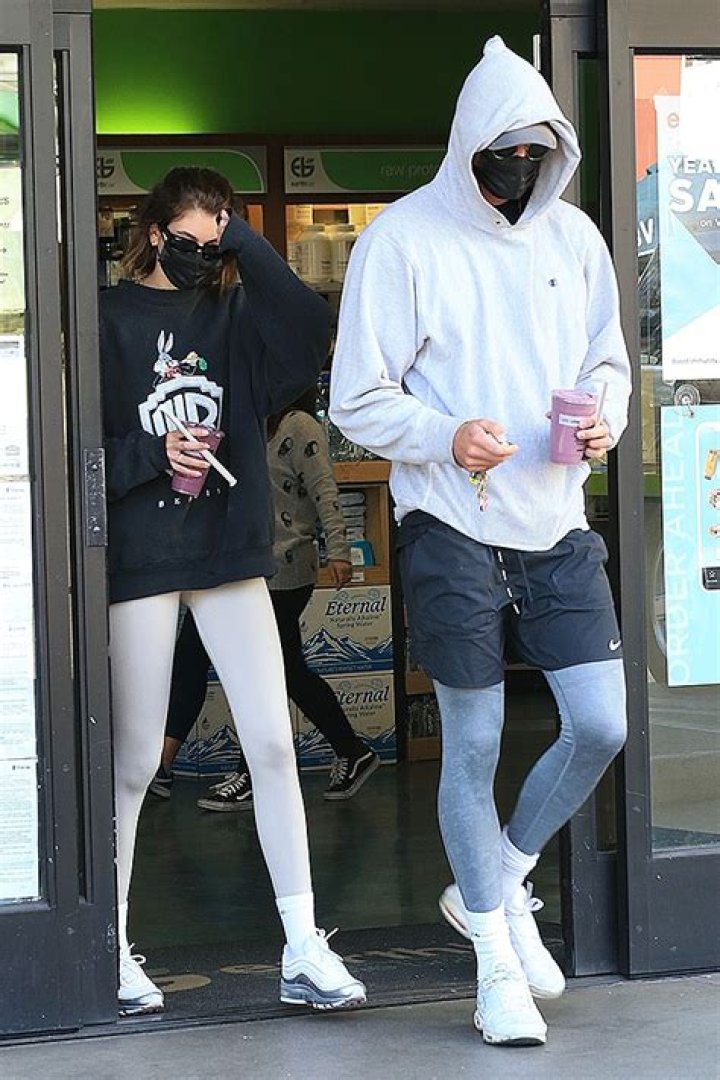 Kaia Gerber & Jacob Elordi Slip Into Fitness Tights For Romantic Smoothie Date In West Hollywood