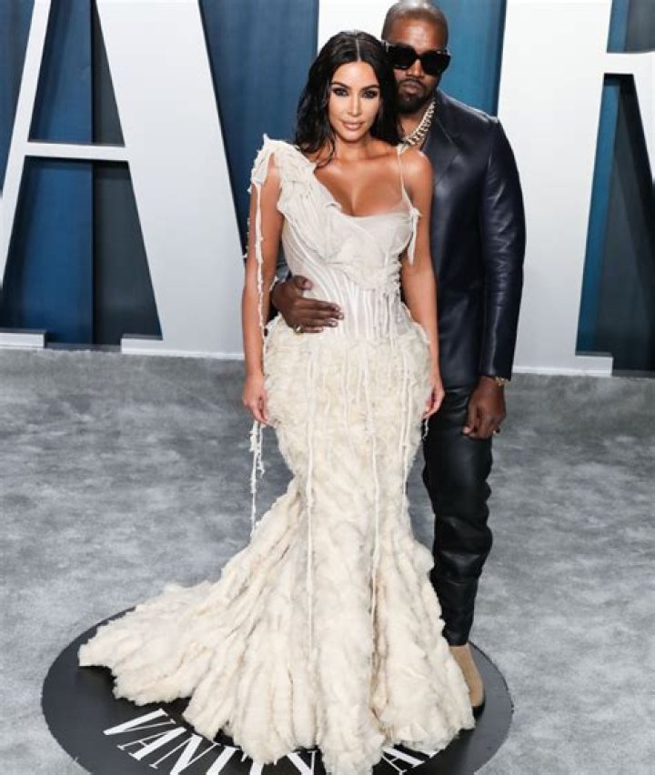 Kanye West Reacts To Queen Elizabeth’s Death & Hints He Misses Kim K – Hollywood Life