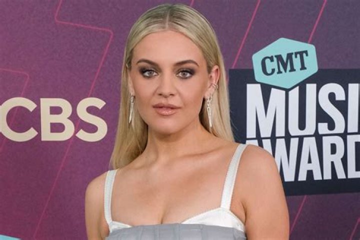 Kelsea Ballerini Claps Back Over Criticism Of Her CMT Awards Performance With Halsey