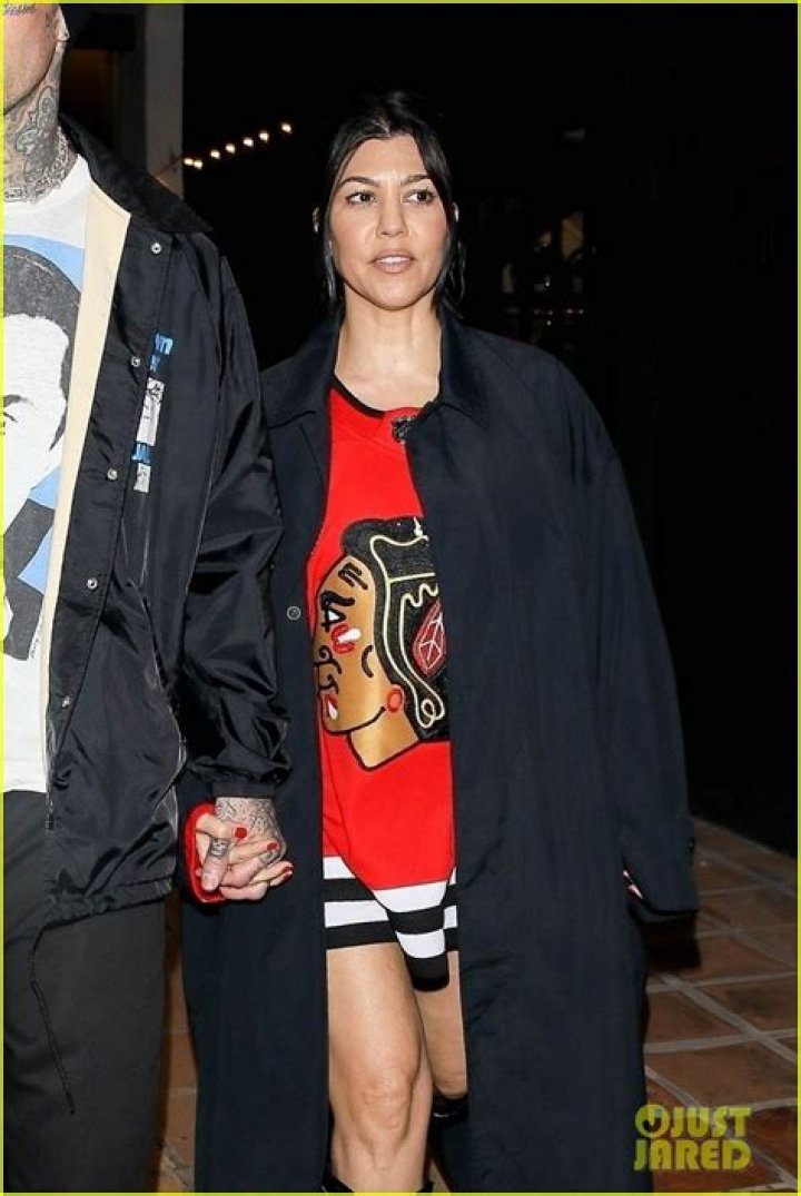 Kourtney Kardashian Is A Proud Fiancée As She Cheers On Travis Barker At Los Angeles Concert