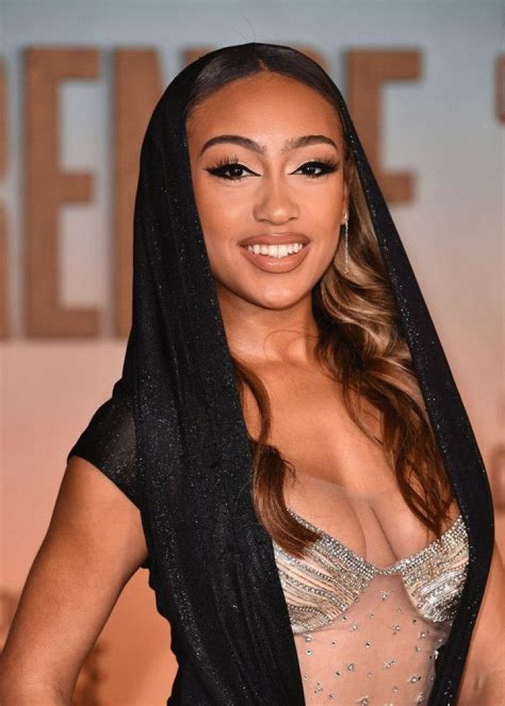 Lexi Underwood – Hollywood Life