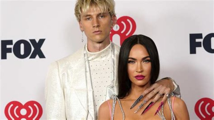 Megan Fox & Machine Gun Kelly Contrast In Black & White Outfits – Hollywood Life