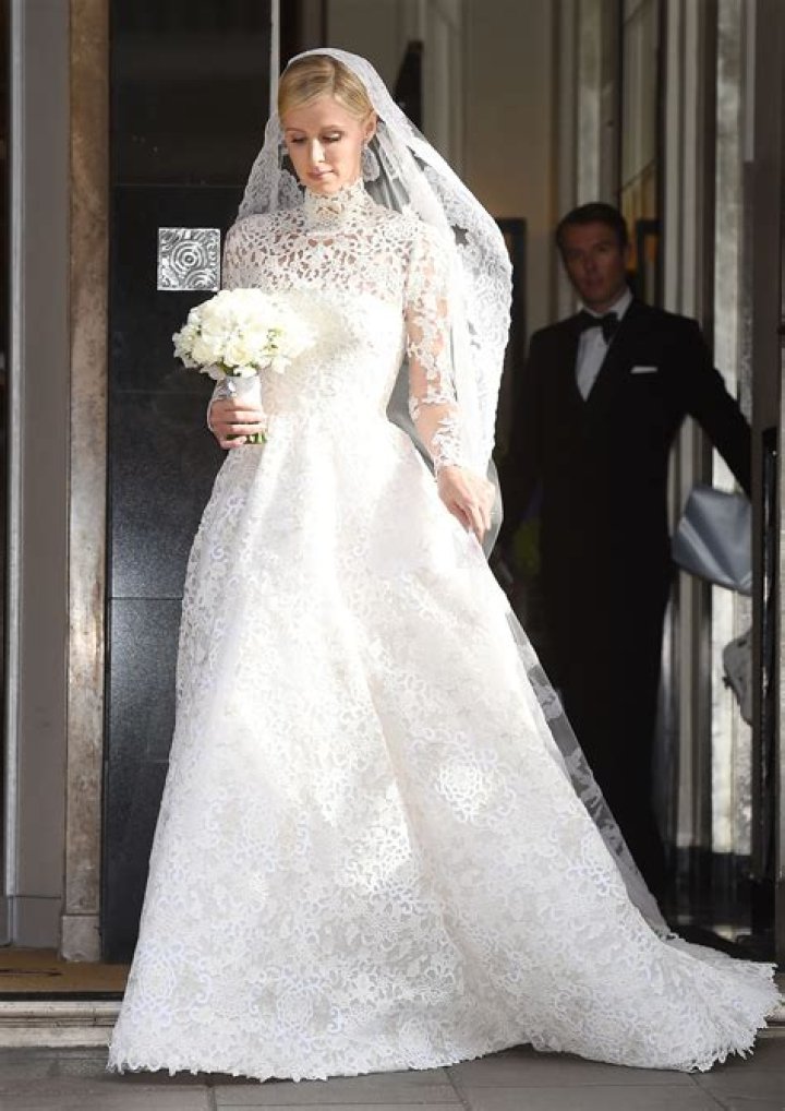[PICS] Nicky Hilton’s Wedding Dress — See The Stunning Bride’s Look – Hollywood Life