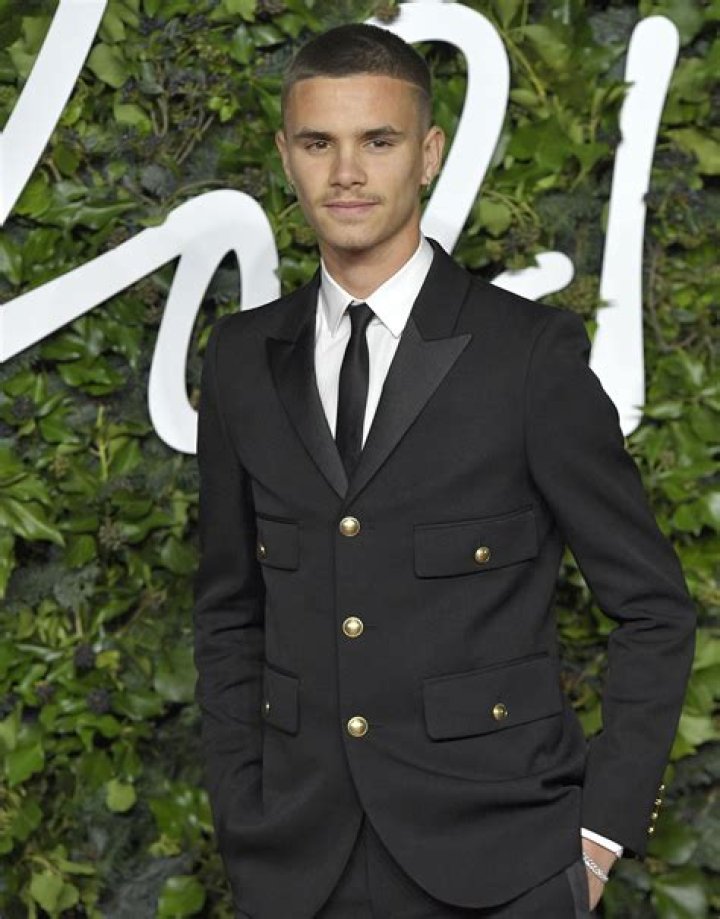 Romeo Beckham — Pics Of David & Victoria’s Son – Hollywood Life