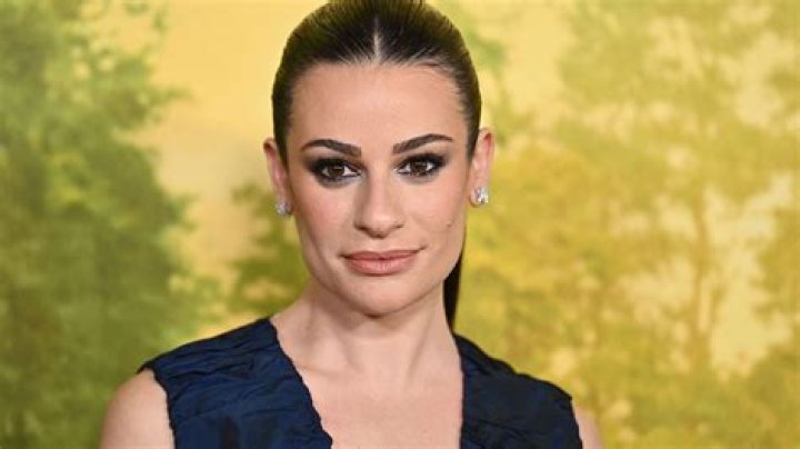 Sarah Paulson Seemingly Shades Lea Michele When Asked About Her Alleged On-Set Behavior