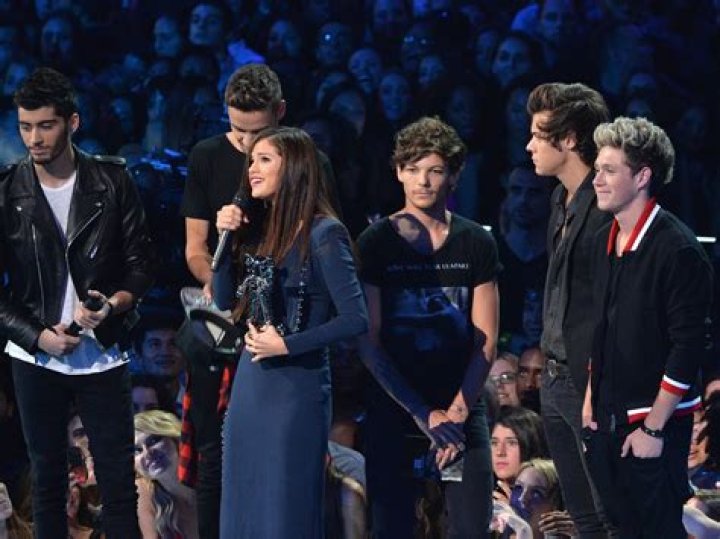 Selena Gomez & Niall Horan Together After Justin Bieber Wedding: Pic – Hollywood Life