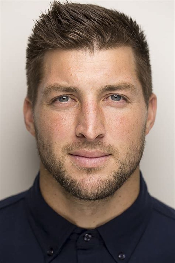 Tim Tebow: PICS – Hollywood Life