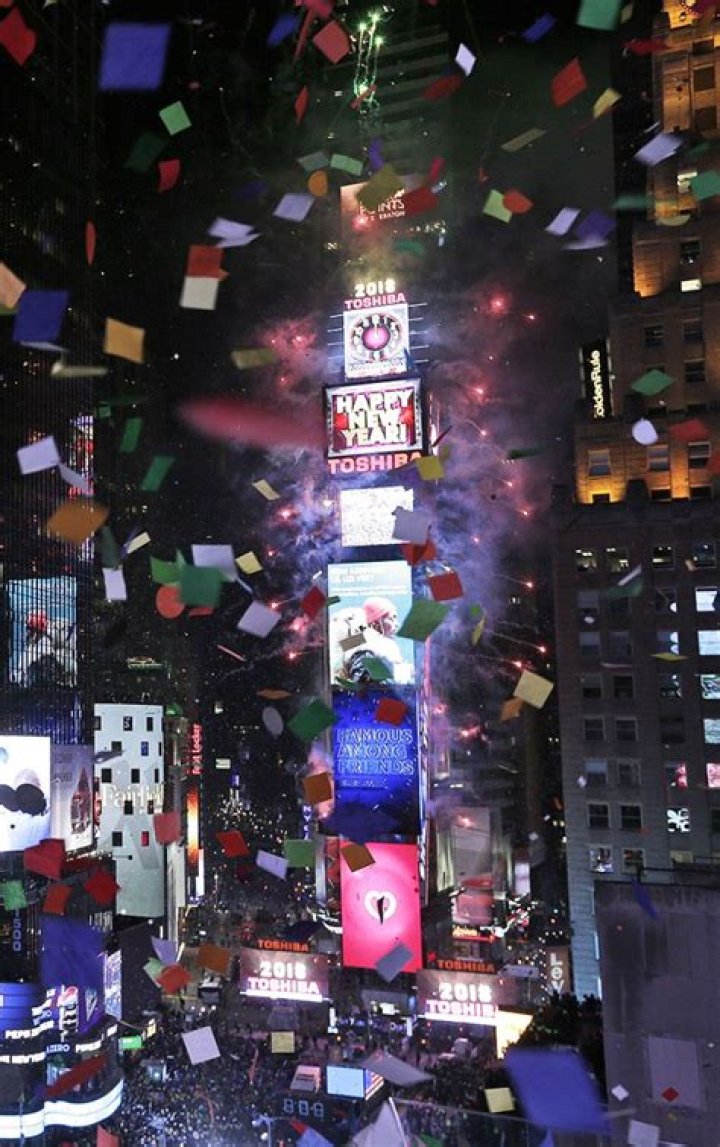 Times Square NYE 2018 Pics — See The Epic Festivities