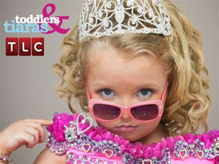 'Toddlers & Tiaras' Recap: Two Sisters Compete Against Each Other & 2-Year-Olds Freeze Up On Stage